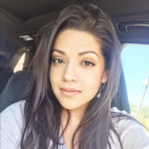 Meet your Posher, Paola